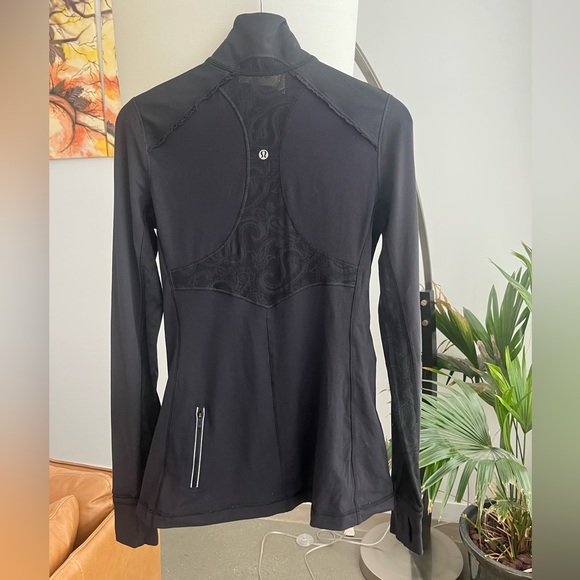 Lululemon Star Runner Pullover - Picture 3 of 3